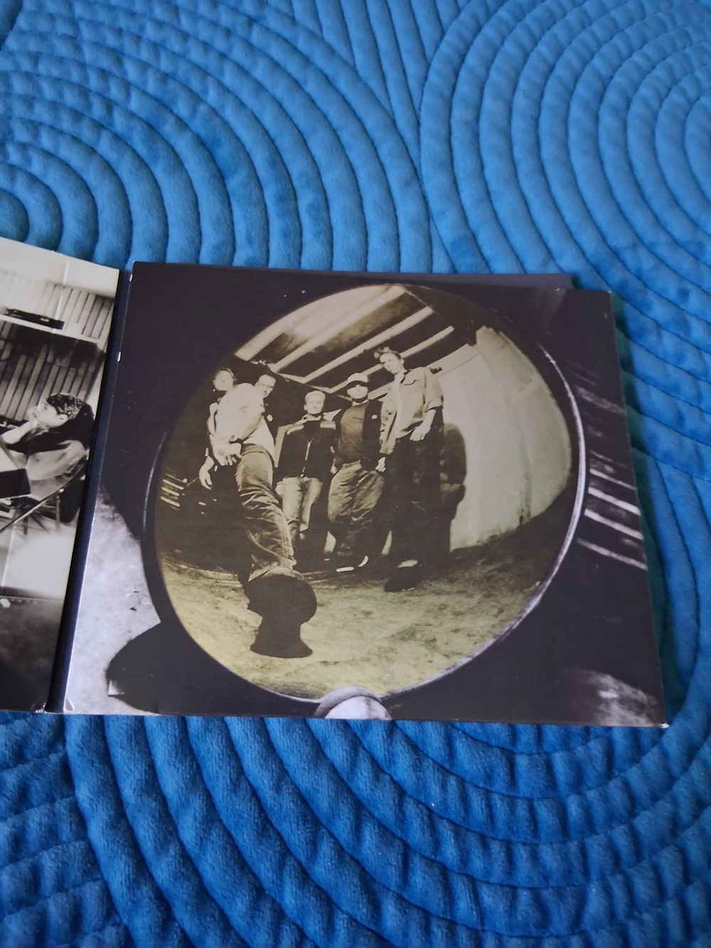 Pearl Jam "Rearviewmirror" 2 CD Set - Picture 2 of 5